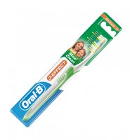 Зубная щетка ORAL-B 3-Эффект Maxi Clean 40 средн.